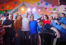 Ao lado dos senadores Veneziano e Efraim, Bruno visita a Vila do Artesão e prestigia São João de Galante