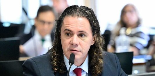 Comissão aprova Relatório de Veneziano que define guarda compartilhada de pets em casos de separação de casais