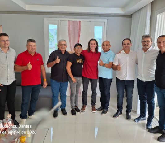 Veneziano recebe vereadores e lideranças de Pombal e Cajazeirinhas, que reafirmam apoio à sua reeleição ao Senado