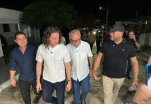 Ao lado de Cícero, Veneziano e prefeito Léo Martins entregam ruas pavimentadas na cidade de Sobrado