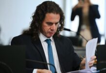 Veneziano já está em Brasília para votar e articular a aprovação do fim da escala 6×1, sem redução salarial