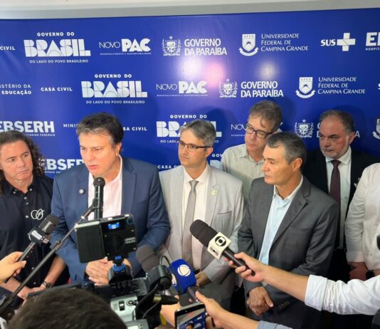 Em Campina Grande, Ministro da Educação enaltece maior obra da história da UFCG, articulada por Veneziano