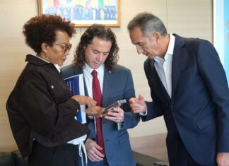 Veneziano trata com ministro de liberações para municípios atingidos pelas chuvas na Paraíba e início das obras do 3º Eixo da Transposição