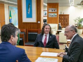 Veneziano se reúne com Geraldo Alckmin para tratar dos efeitos do tarifaço para o setor sucroalcooleiro da Paraíba