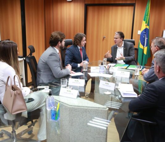 Veneziano solicita ao Ministério da Educação implantar IFPB em três cidades da Paraíba e ampliar os de Campina Grande e Bayeux