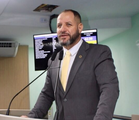 Mandato nas ruas e fiscalização marcam atuação do vereador Sargento Wellington Cobra, que alcança 574 proposituras no primeiro semestre