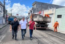 Durante inspeção a recapeamento da BR 104 em Esperança, Veneziano confirma que Paraíba terá R$ 420 milhões para obras rodoviárias este ano