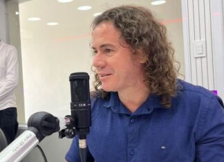 Veneziano ganha mais 4 direitos de reposta em cadeia de rádio e TV, que serão veiculados mesmo com o término do guia