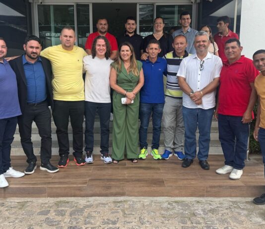 Prefeita de Cajazeiras Corrinha, vereadores e grupo político reafirmam apoio à reeleição de Veneziano em 2026