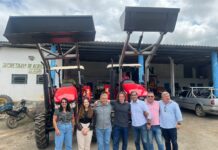 Campina Grande recebe dois primeiros tratores de conjunto de dez máquinas agrícolas que tem R$ 4 milhões investidos por indicações de Veneziano