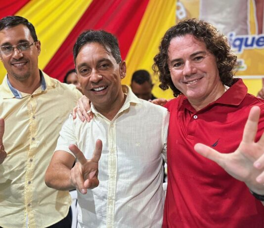 Em Areial, Veneziano participa de ato que sela união entre MDB e PSDB para chapa de Prefeito e Vice nas eleições deste ano