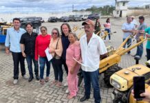 Veneziano entrega máquinas junto com a Codevasf, em benefício direto a agricultores familiares de Campina Grande