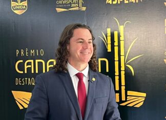 Após solicitação de Veneziano, Ministro paga R$ 29 milhões a pipeiros e garante abastecimento por carros-pipa