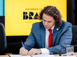 Veja as 75 cidades que ganharam vans e micro-ônibus conseguidos por Veneziano para transporte de pacientes na Paraíba