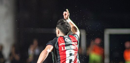 Vitória vira sobre Fortaleza e conquista o penta da Copa do Nordeste