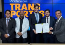 Em Brasília, vereadores participam de solenidade de cessão da linha férrea para implantação do VLT em Campina Grande