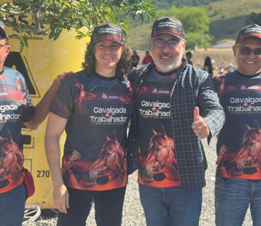 Durante Cavalgada do Trabalhador em Mogeiro, Prefeito Antônio Ferreira reafirma apoio à reeleição de Veneziano