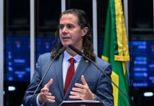 Veneziano celebra 60 anos de fundação do MDB e destaca papel do partido em todas as fases da política brasileira