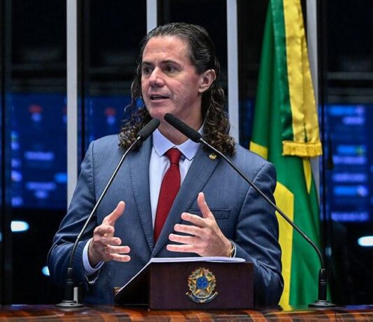 Veneziano celebra 60 anos de fundação do MDB e destaca papel do partido em todas as fases da política brasileira