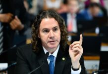 Veneziano cobra votação de punições a devedores contumazes: “a quem interessa que eles continuem a sangrar a economia do Brasil?”
