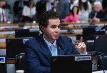 Senador Veneziano é contra PEC que permite a venda de sangue humano