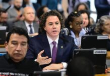 Comissão do Senado aprova relatório de Veneziano que compensa perdas de receitas dos estados municípios