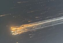 Imagens flagram detritos de nave da SpaceX após explosão no espaço