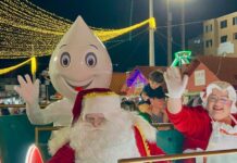 PMCG promove chegada do Zé Gotinha ao Natal Iluminado e personagem faz sucesso